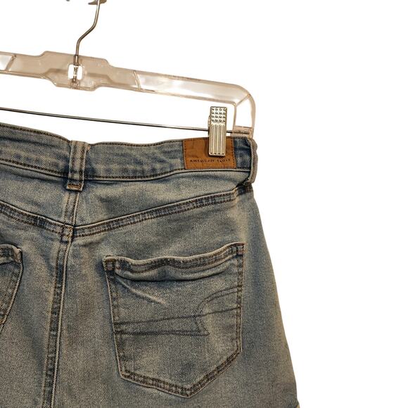 American Eagle Stretch Denim Cuffed Mom Jean Shorts Blue Casual Summer Size 4 - Picture 4 of 8